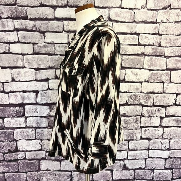 Chico's Button Down 3/4 Sleeve Linen Blouse Size XL - Picture 4 of 9